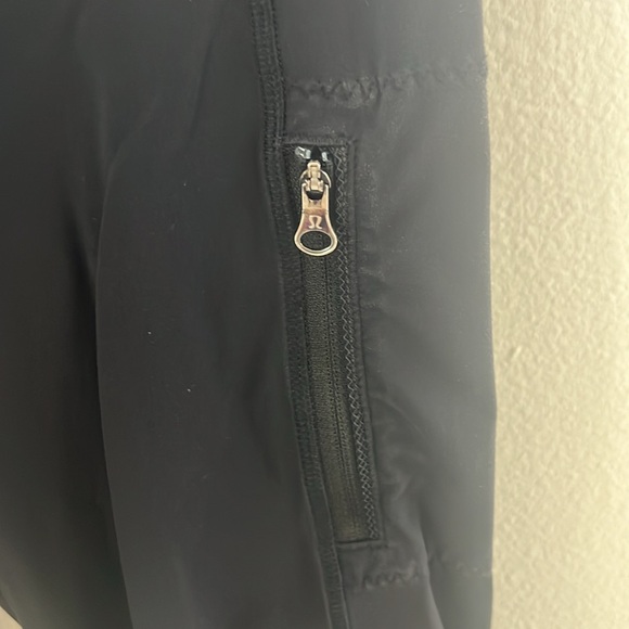 Lululemon inspire tight II black mesh legging size 6 - Picture 4 of 8